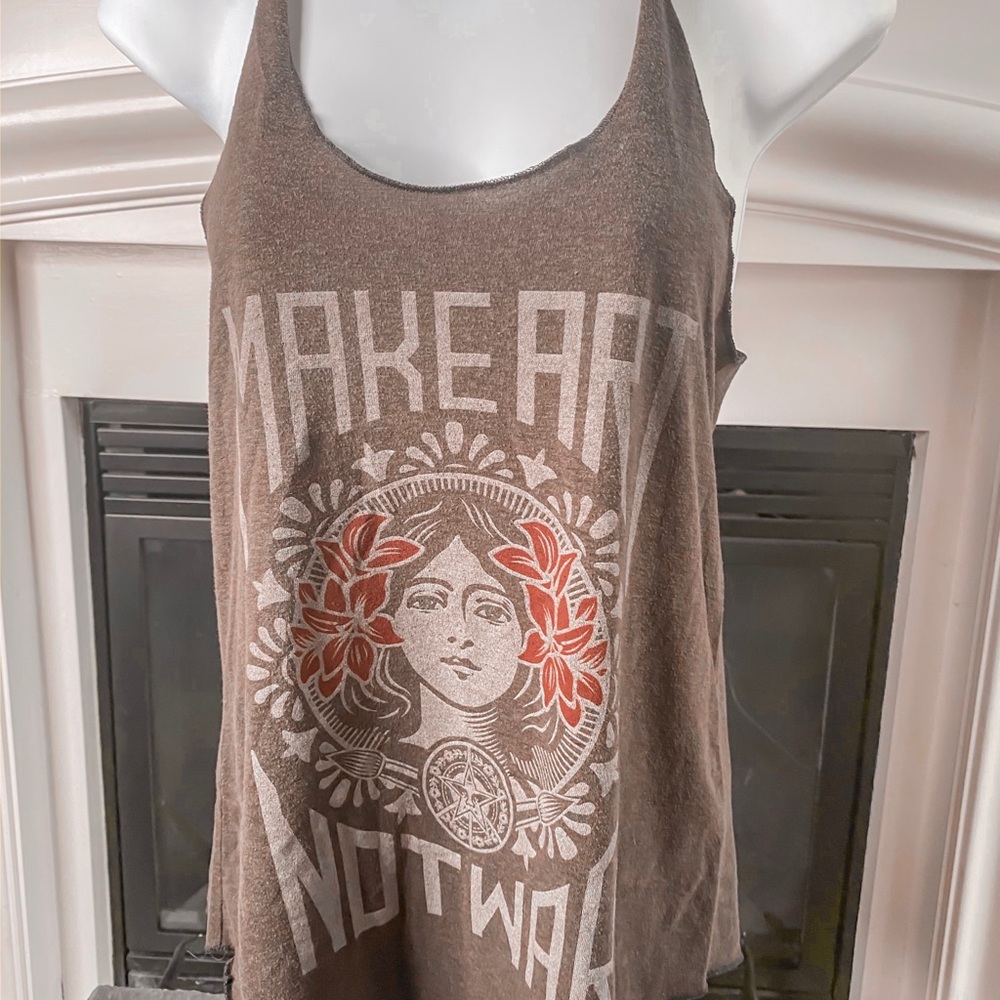 make art not war brown graphic tank top